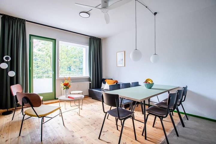 Ferienwohnung für 9 Personen, mit Balkon in Wedding Berlin