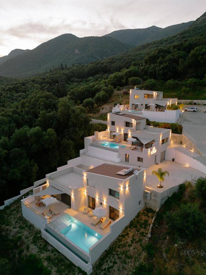 Villa voor 6 personen, with zwembad and tuin as well as uitzicht in Parga