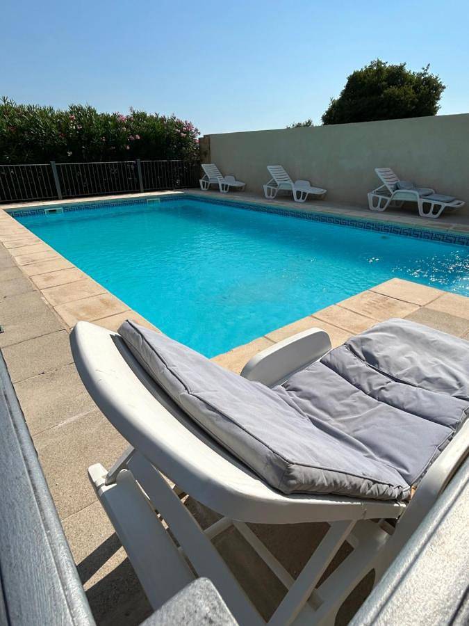 Location de vacances pour 6 personnes, avec piscine et terrasse à Vallabrix - 2