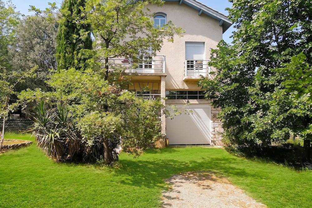Homerez - House in Sisteron with Terrace in Sisteron, Forcalquier region