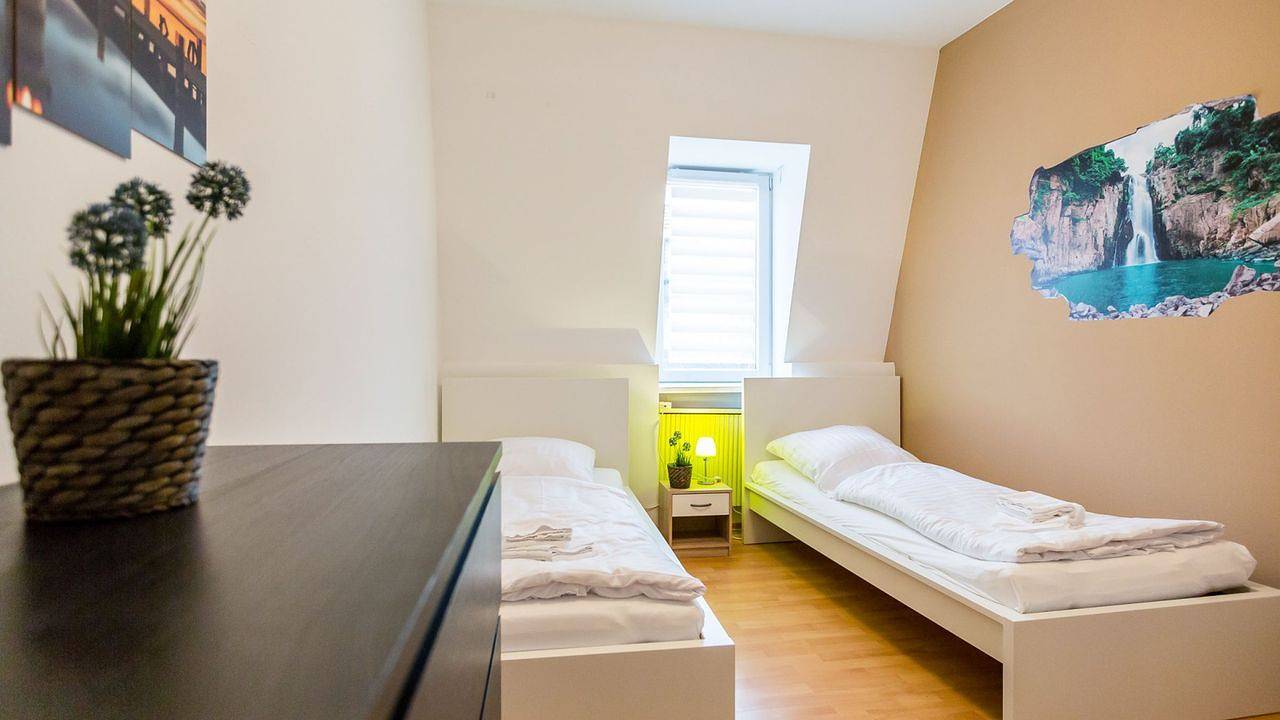 Geheel vakantieappartement, Vakantieappartement voor 7 personen in Oberbilk, Düsseldorf