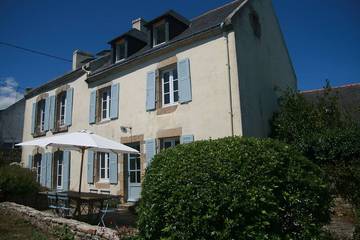 Location de vacances pour 12 personnes, avec jardin et terrasse à Île-aux-Moines