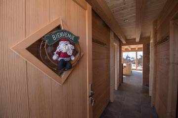 Gîte for 11 Guests in Saint-Pancrace, Western Alps, Picture 4