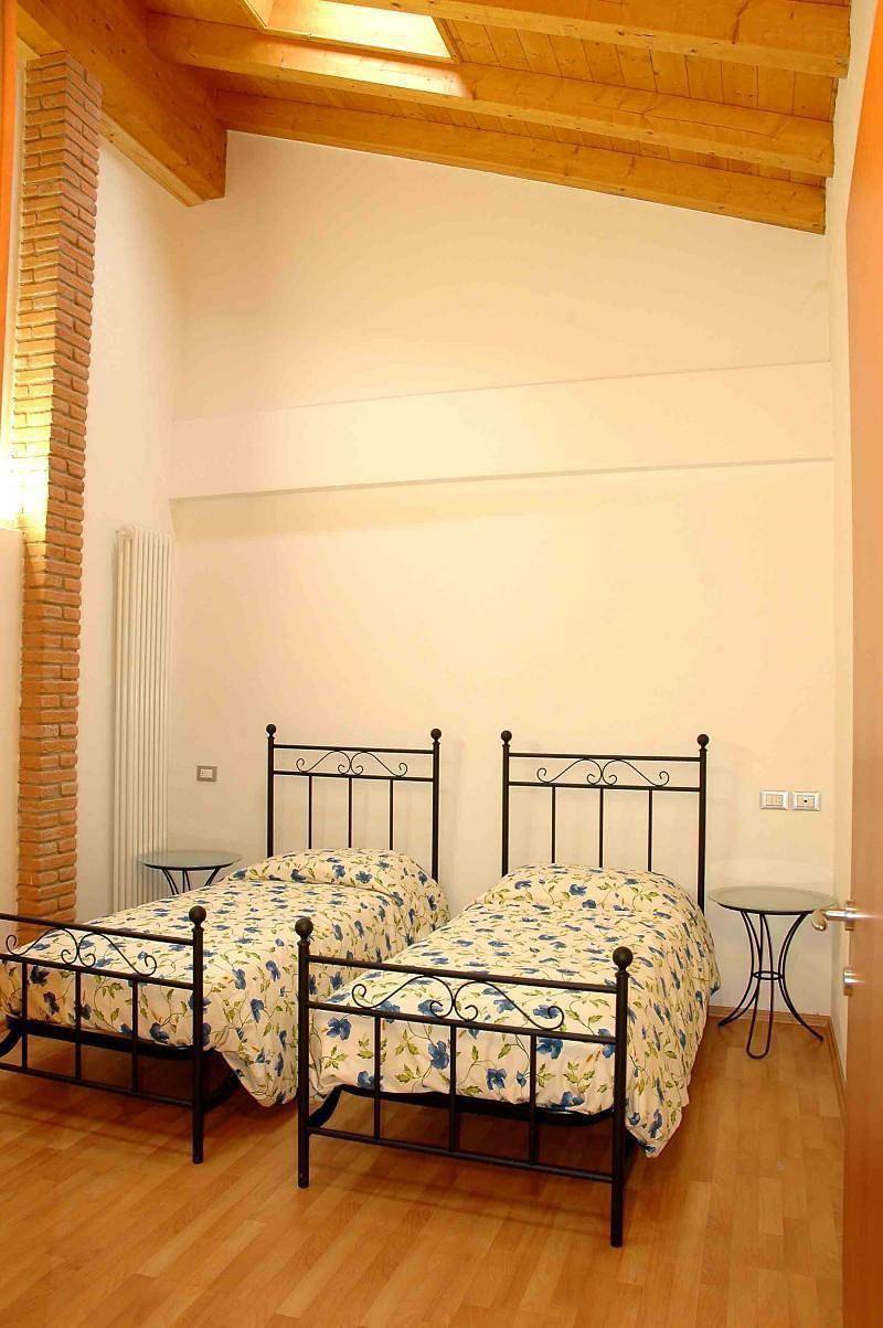 Apartamento vacacional entero, Apartment for 4 persons approx. 58 qm in Monzambano, Lake Garda (South shore of Lake Garda) in Valeggio sul Mincio, Provincia de Verona