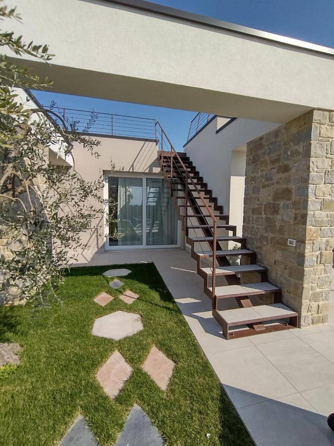 Ferienhaus für 4 Personen, mit Ausblick und Pool sowie Garten in Bardolino - 4