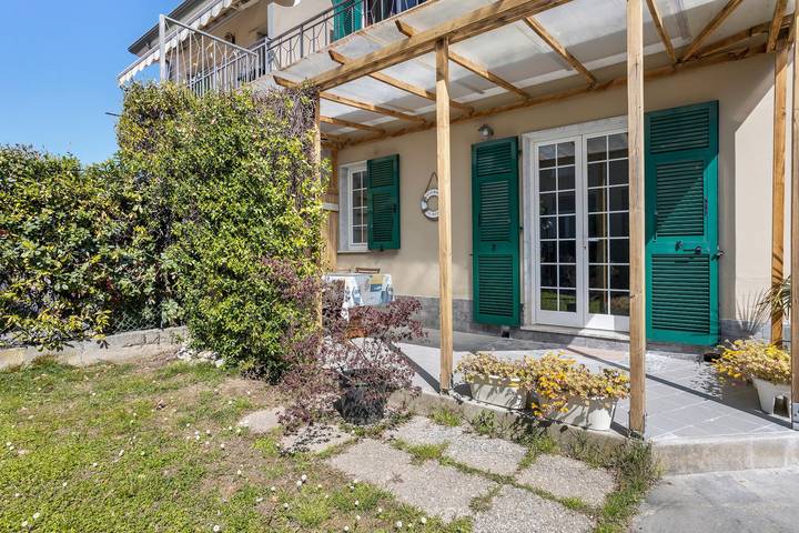 Vakantiehuis voor 6 personen, met balkon en tuin in Marina di Massa