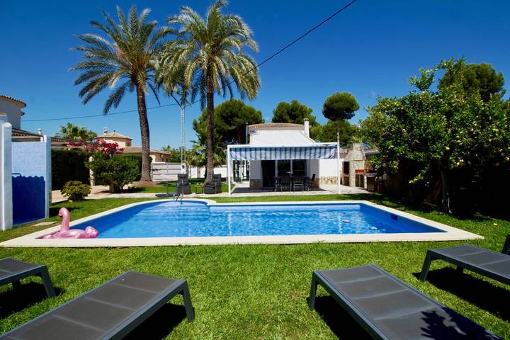 Location de vacances pour 6 personnes, avec terrasse et jardin à Els Poblets - 2