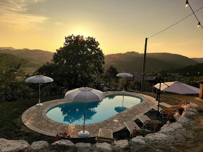 Casa vacanza per 5 persone, con panorama e giardino nonché piscina, con animali domestici - 1
