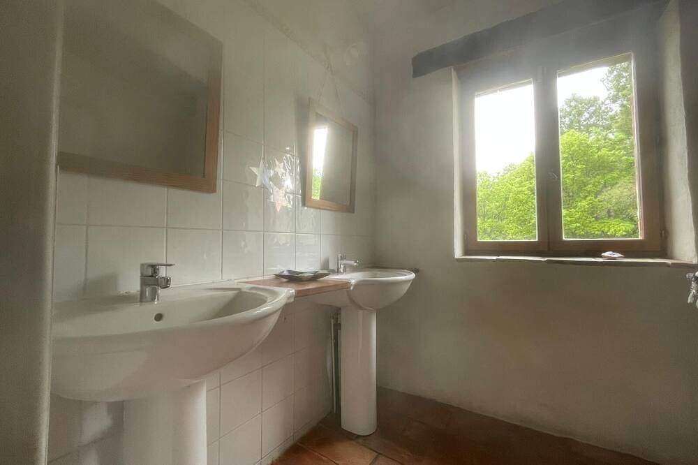 A Haven for Nature Lovers in Vézénobres, Alès region