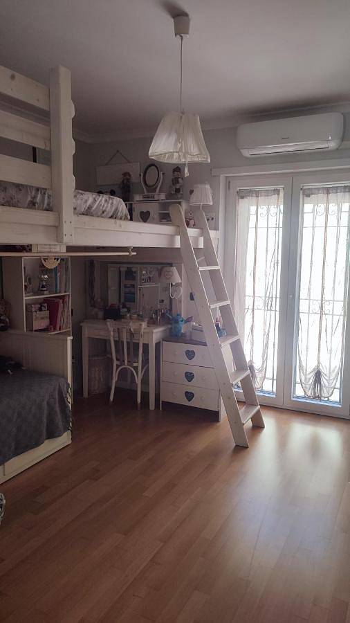 Location de vacances pour 4 personnes, avec jardin et terrasse, animaux acceptés à Marino