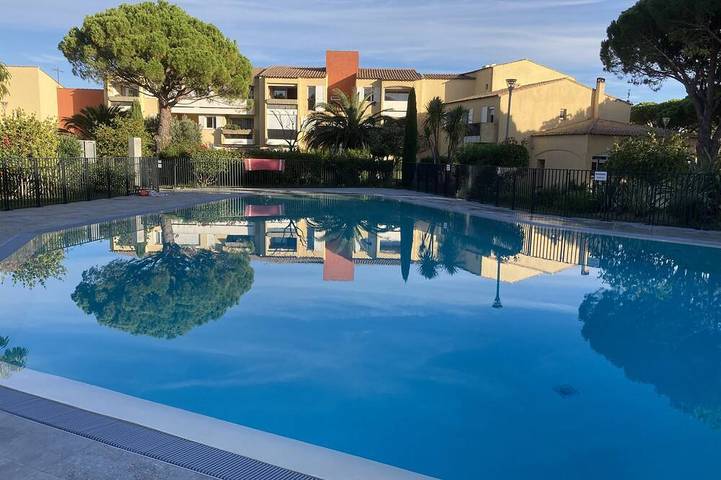 Appartamento vacanze per 4 persone, con terrazza e giardino nonché piscina, con animali domestici - 1