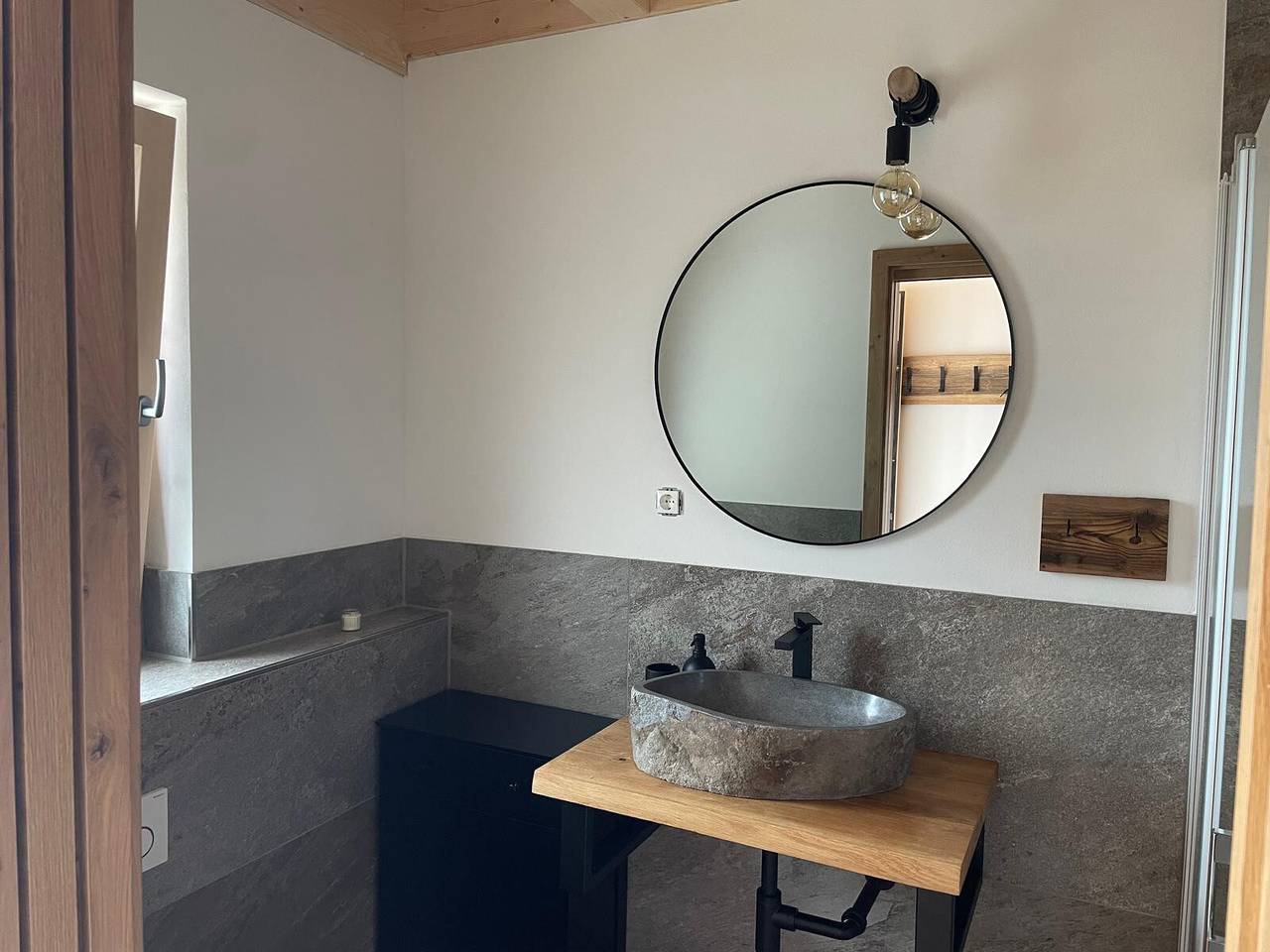 Ganze Wohnung, Apartment 'dahoimelig' mit Bergblick, privater Terrasse und Wlan in Friesenried, Bayerisch Schwaben