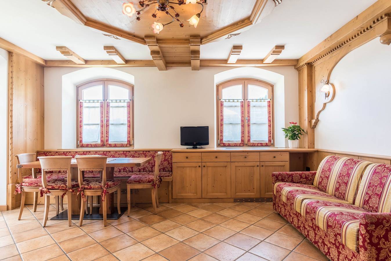 Entire apartment, Rural Apartment "Maso Margherita - Cort" with Garden and Wi-Fi in Almazzago, Adamello-Presanella Alps