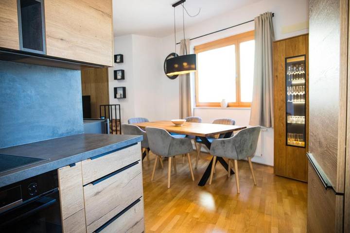 Apartament wakacyjny dla 4 osób, z Jacuzzi i Taras oraz Widok w Maribor
