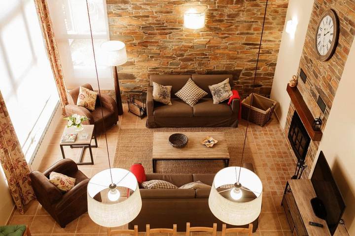 Gîte pour 8 personnes, avec jardin et vue à Trabazos