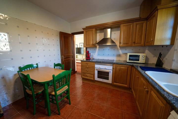 Gîte pour 6 personnes, avec balcon ainsi que piscine et jardin à Bellcaire d'Empordà - 4