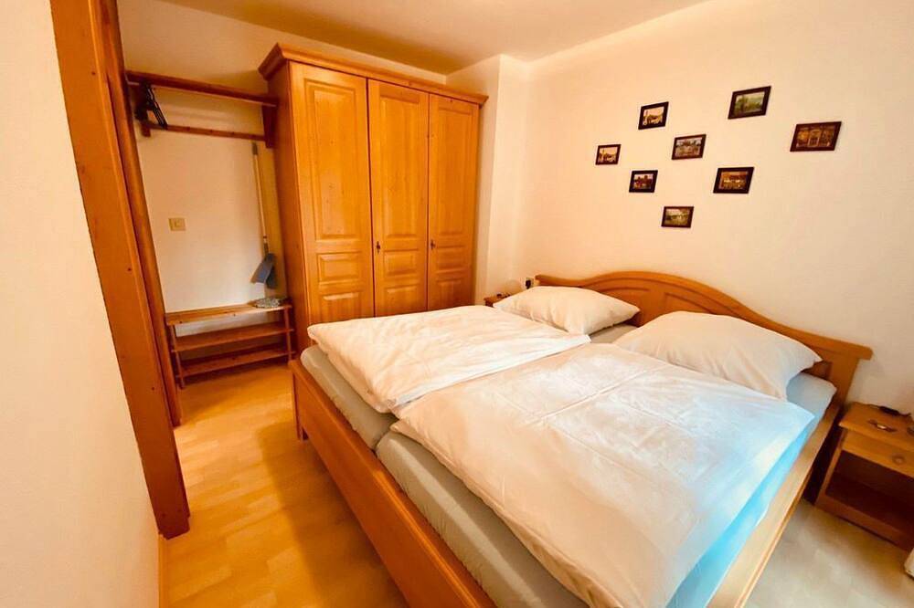 Ganze Wohnung, Haus Hochhäusler - Ferienwohnung 1 in Weissbach an der Alpenstrasse, Schneizlreuth