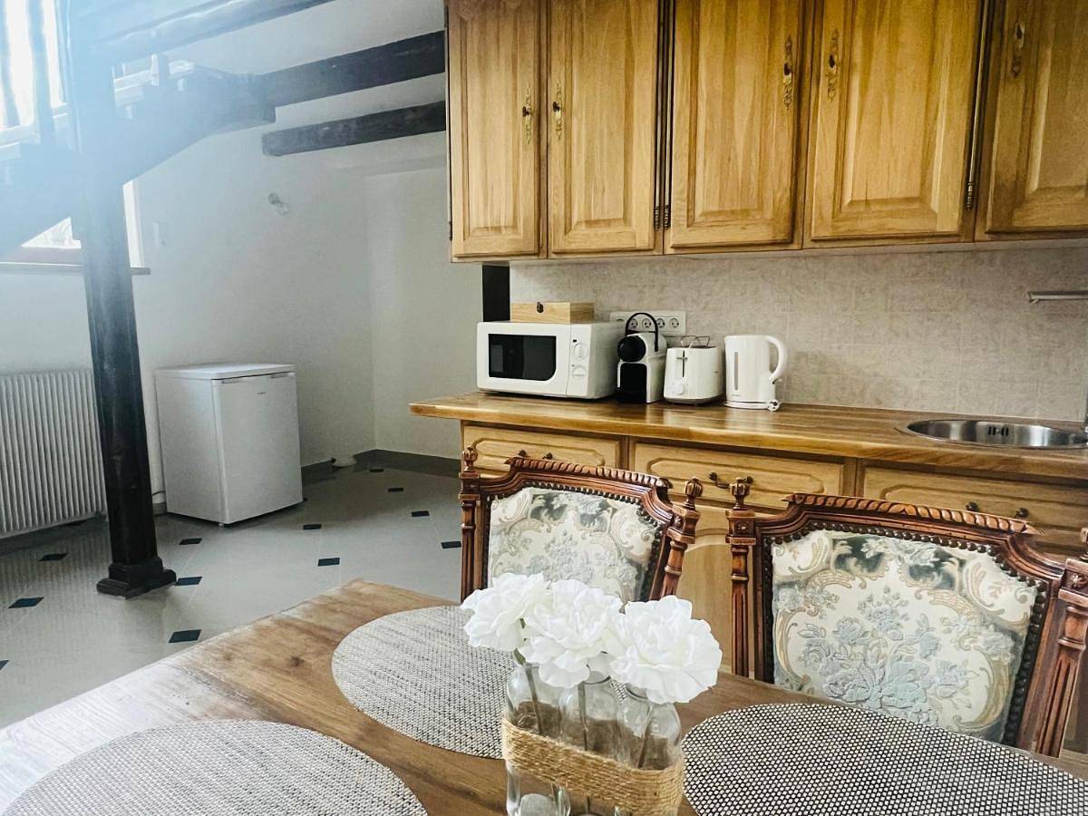 Appartement entier, Two-Bedroom Apartment in Chaumes-en-Brie, Seine-et-Marne