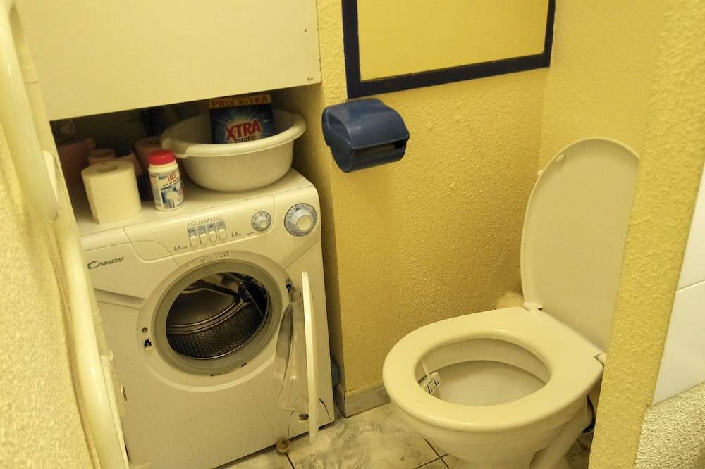 Entire apartment, Le Barcarès Coudalere View On The Lake Near The Beach in Le Barcarès, Côte d'Améthyste