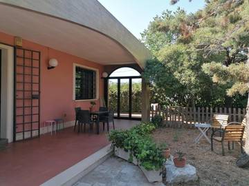 Gîte pour 5 personnes, avec terrasse ainsi que jardin et vue à Impalata