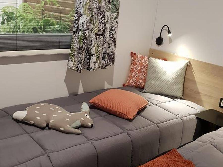 Camping Les chênes - Mobilheim 4 personen - Komfort Plus Klimatisiert - 2 Zi - 4 x 8.20m / Jasmin und Mimosa in Junas, Mittelmeerküste (Frankreich)