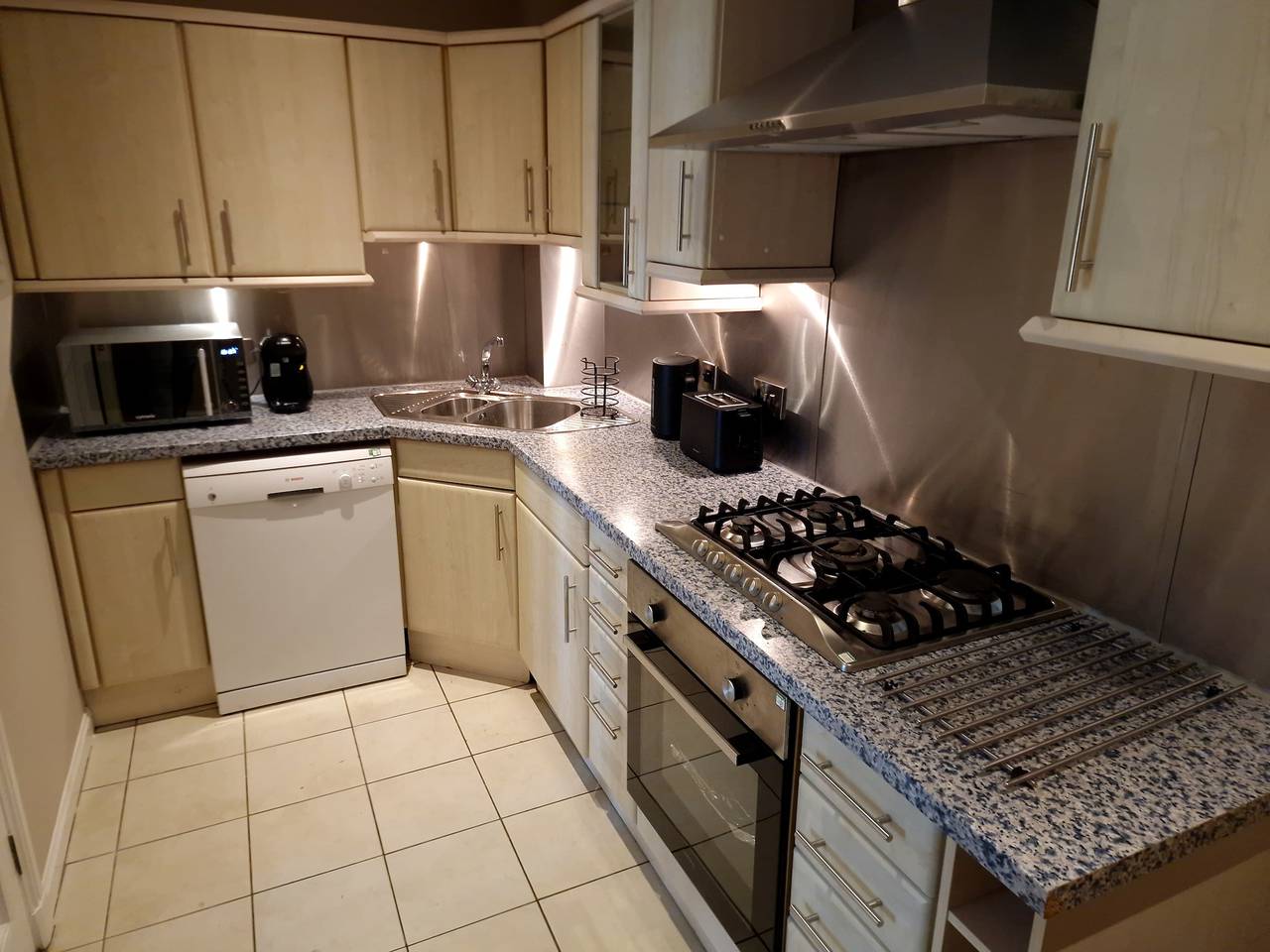 Stylish Edinburgh Townhouse, Garage & Balconies in Edinburgh, Edinburgh and Lothian