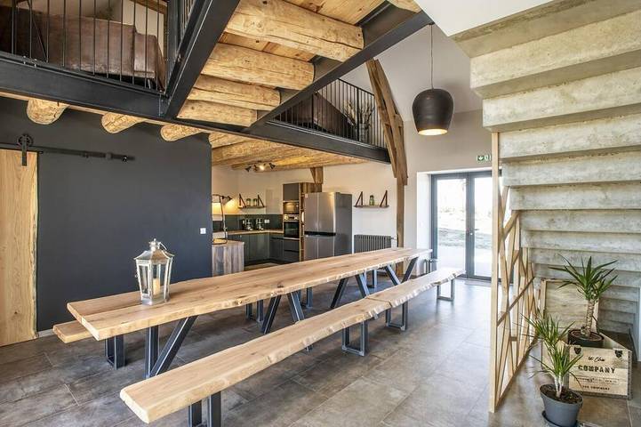 Gîte pour 20 personnes, avec jardin dans Prinsuéjols - 2