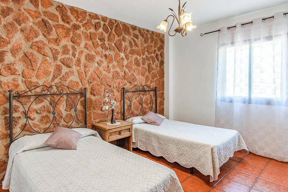Lovely home in Mecina Bombarón in Mecina Bombarón, Alpujarra de la Sierra