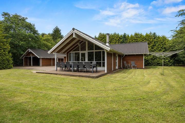 Ferienhaus für 10 Personen, mit Balkon/Terrasse und Whirlpool sowie Garten und Sauna in Südjütland - 2
