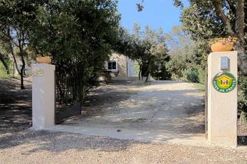 Gîte pour 4 personnes, avec jardin à Aigaliers