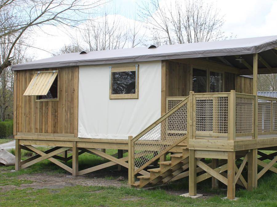 Flower Camping du Port Caroline - Tente en toile et en bois 4 personnes - Lodge Cosyflower Luxe Premium in Loire-Authion, Région d'Angers