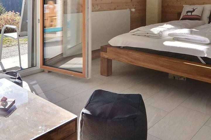 Ganze Wohnung, Komfortables Studio für 2 bis 3 Personen, Wohnzimmer mit 1 Doppelbett (140) und 1 Schlafsofa, Kochni in Grimentz, Anniviers