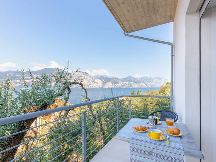 Ferienwohnung für 2 Personen, mit Garten und Balkon sowie Seeblick - 1