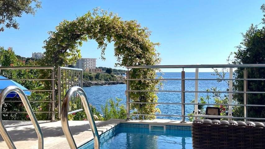 Villa für 7 Personen, mit Balkon/Terrasse in Montenegro - 2