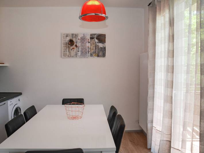 Location de vacances pour 6 personnes, avec balcon ainsi que piscine et jardin, adapté aux familles à Molina di Ledro - 4