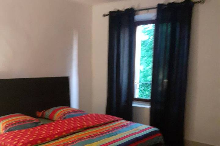 Gîte pour 6 personnes, avec jardin à Brommat - 3