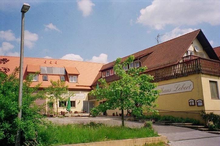 Ferienhaus für 2 Personen, mit Terrasse und Garten