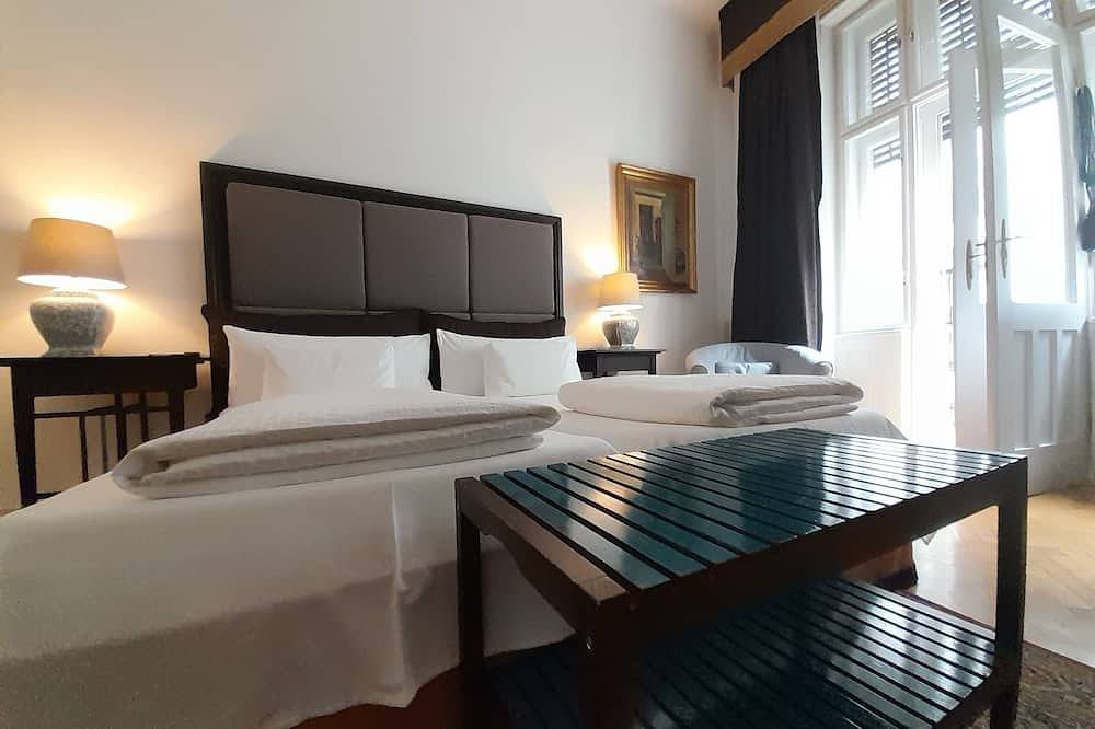 Geheel appartement, Appartement Met 3 Slaapkamers, 2 Badkamers, Zonnige Balkon, Volgende Opera, Ac, Gratis Minibar in Boedapest, Centraal Hongarije