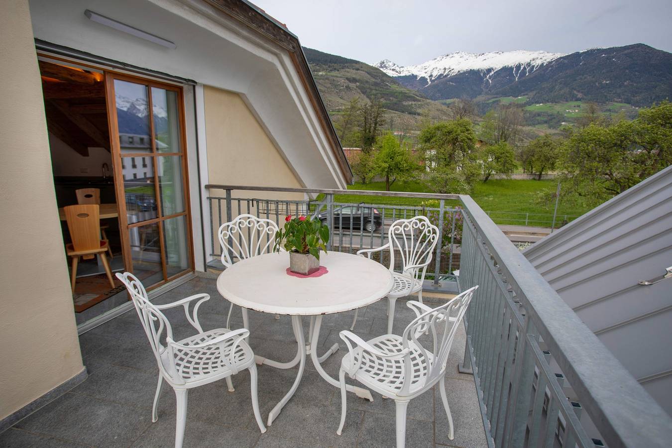 Ganze Wohnung, Ferienwohnung 'Mulino Glurns' mit Bergblick, privater Terrasse und Gemeinschaftsgarten in Glurns, Nationalpark Stilfser Joch