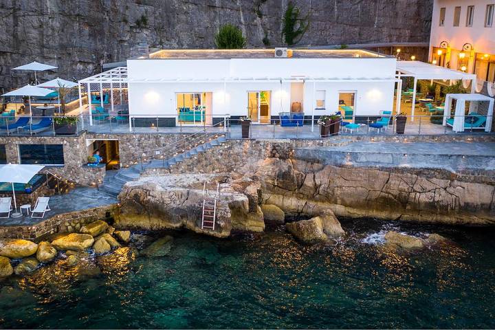 Villa für 8 Personen, mit Terrasse und Whirlpool