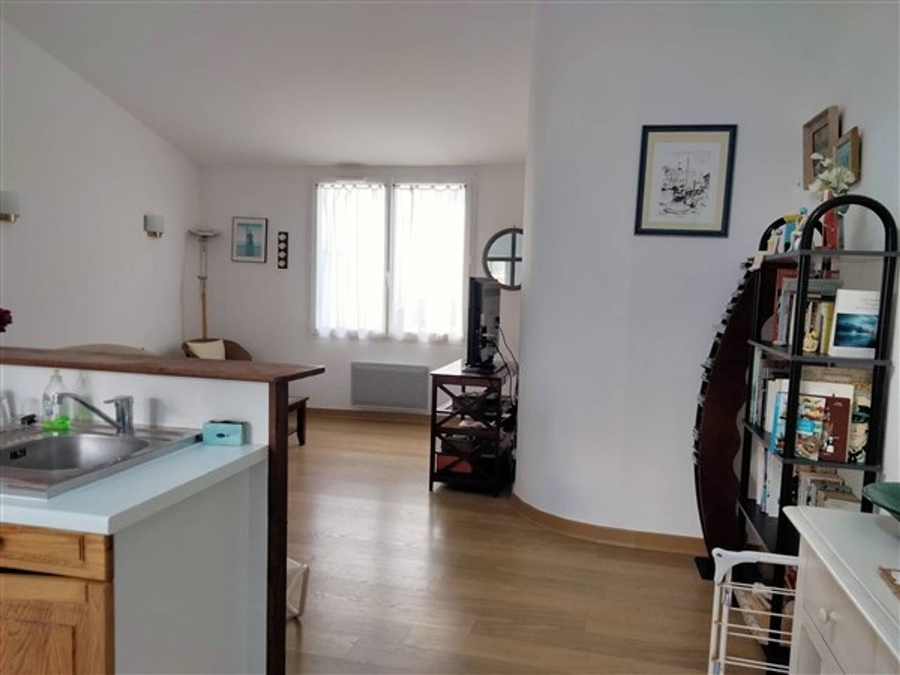 Cozy Fisherman's House, Renovated, Near Old Port & Beach, 3 Br, Garden, Fully Equipped in Les Sables-d'Olonne, Vendée