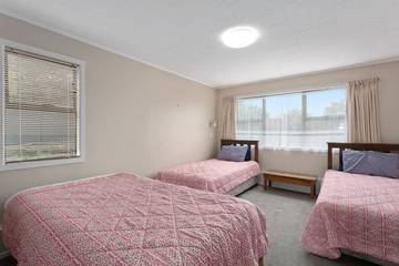 Holiday Home for 6 People in Bay of Plenty, New Zealand, Photo 1