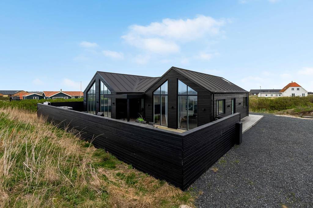 Exclusive newly built pool house with outdoor spa in Søndervig, Holmsland Klit