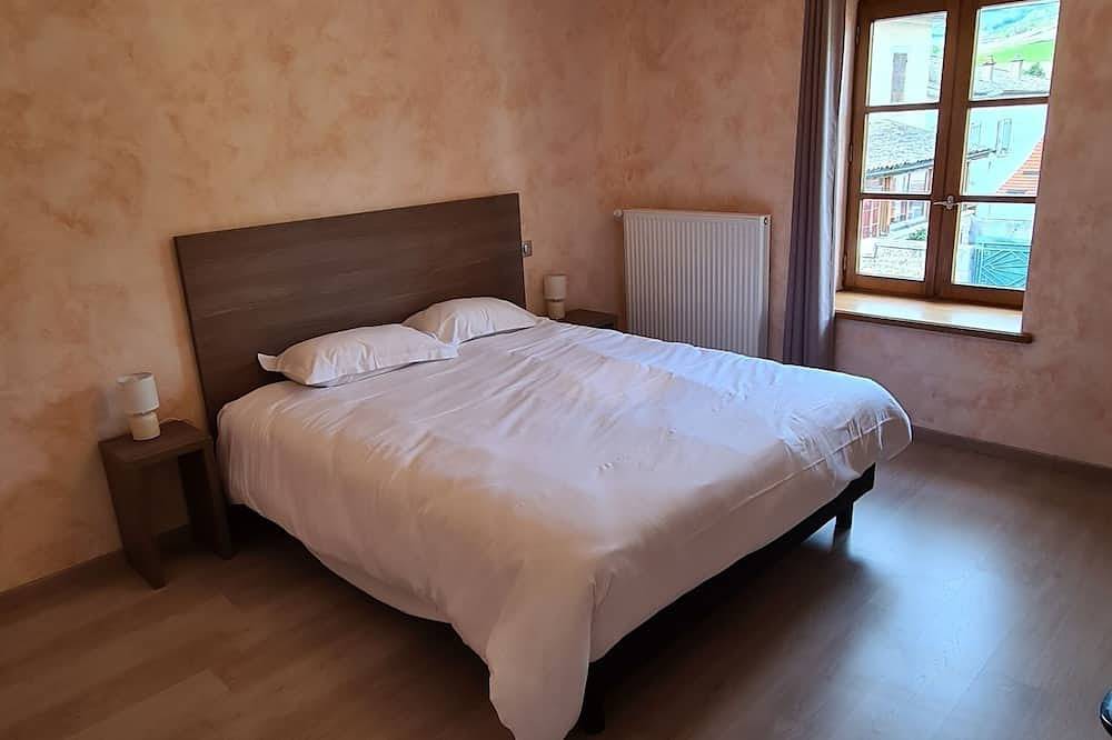 Maison de Village Pour 15 Personnes in Saint-Didier-sur-Beaujeu, Villefranche-sur-Saône region