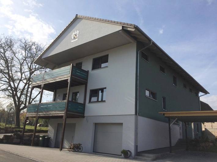 Ferienwohnung für 4 Personen, mit Balkon und Terrasse sowie Garten und Ausblick
