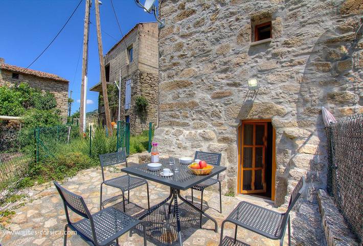 Gîte pour 4 personnes, avec Terrasse à Cristinacce