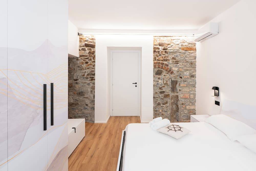 Ganze Wohnung, Dn Art Royale: Villa w/ Private Spa, Hot Tub & Stunning Lake Como View Terrace in Cazzanore (Blevio), Blevio