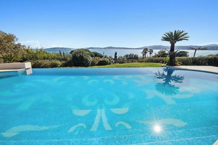 Vacation rental for 10 people, with Balcony and Yard in Grimaud