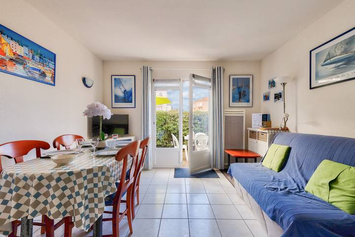 Gîte pour 4 personnes, avec terrasse aux Les Sables-d'Olonne - 2