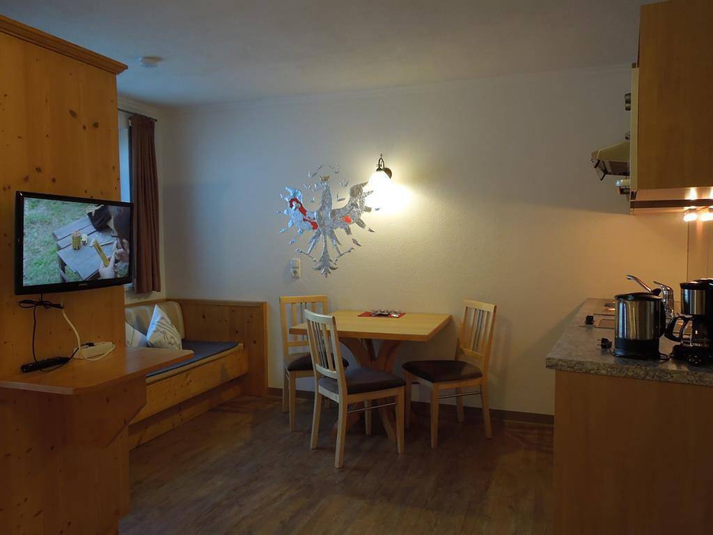 Ganze Ferienwohnung, Top 3 Romantica/Wohn-Schlafr./Du/Wc in Kappl, Verwall